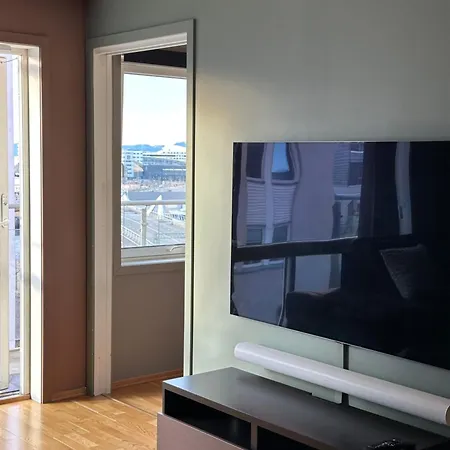 Moderne Og Sentrumsnaer - Solsiden I Trondheim! Τρόντχαϊμ